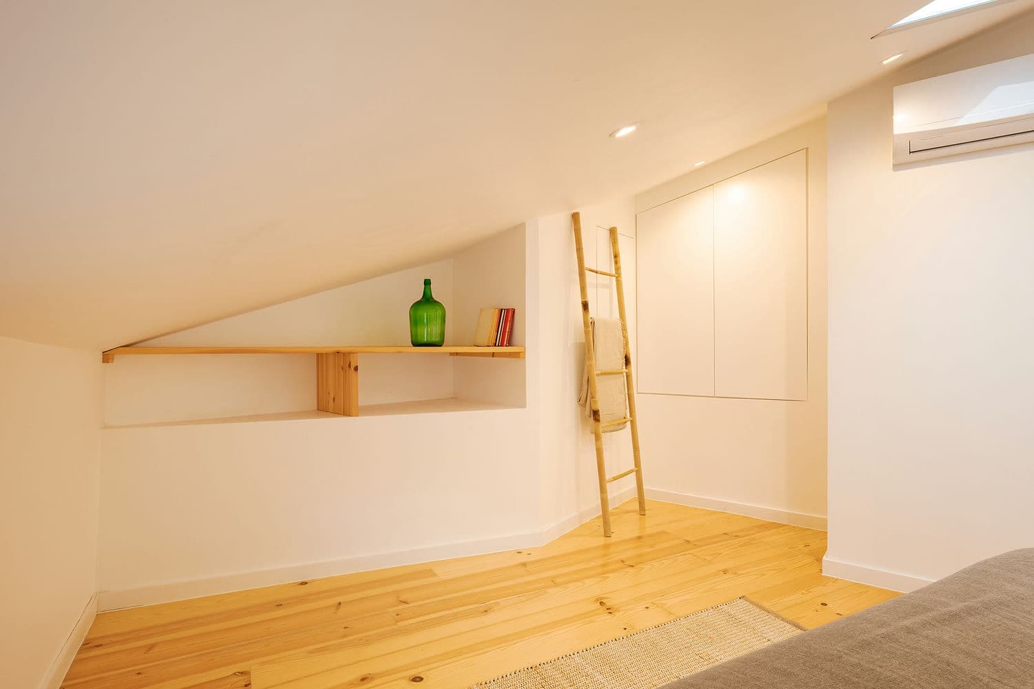 hdg-the-yellow-house-duplex-13