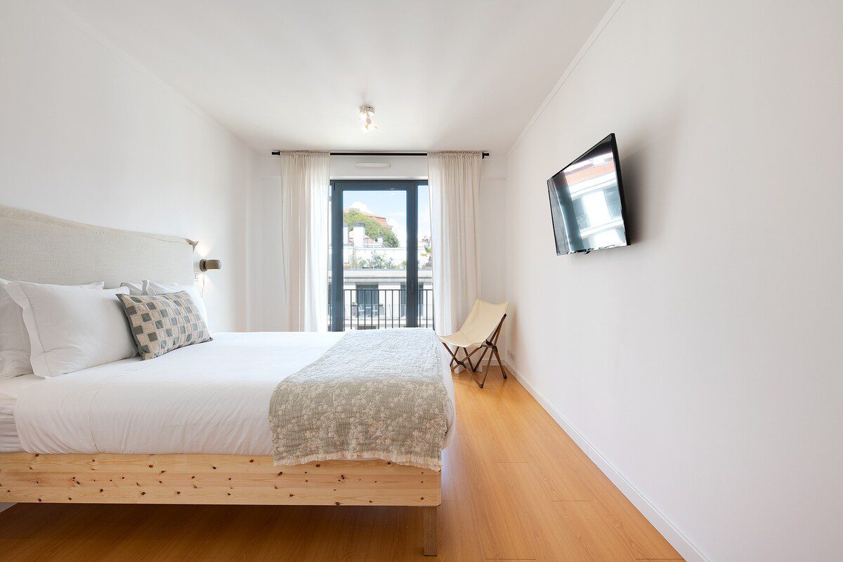 hgs-stylish-downtown-apartment-2