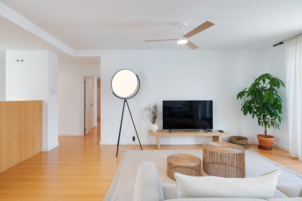 hgs-stylish-downtown-apartment-23
