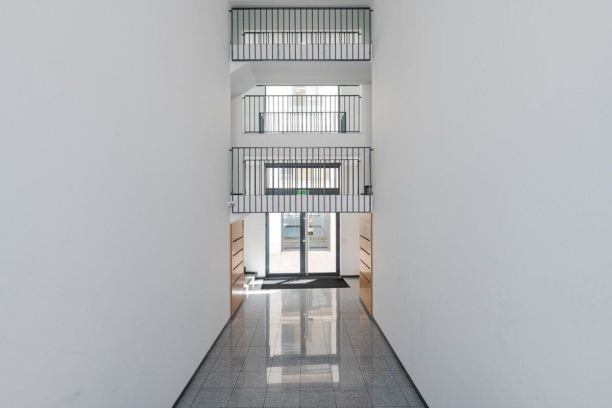 hgs-stylish-downtown-apartment-25