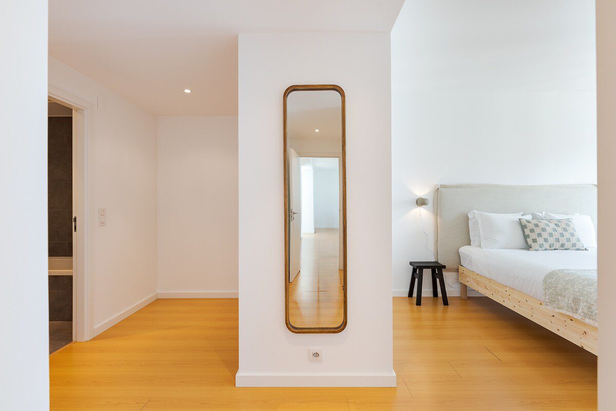 hgs-stylish-downtown-apartment-6