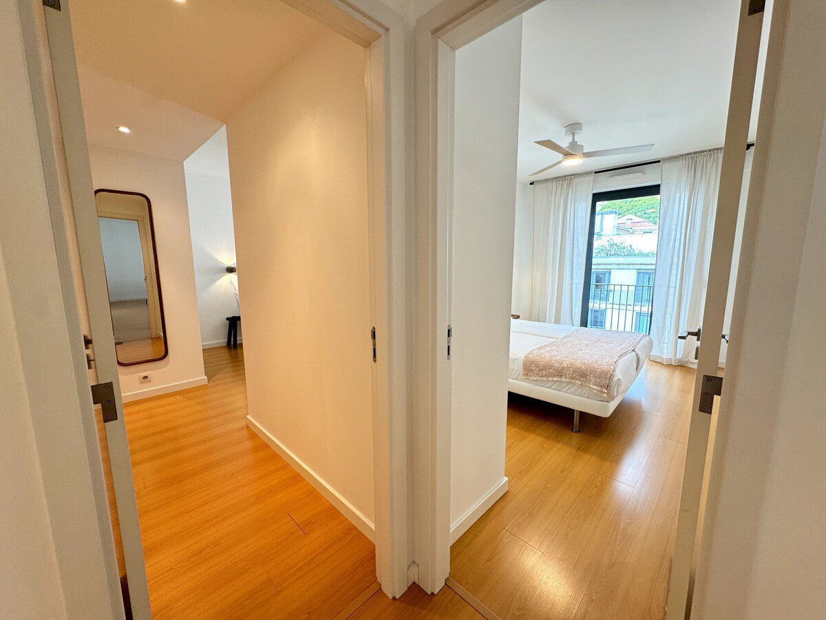 hgs-stylish-downtown-apartment-7